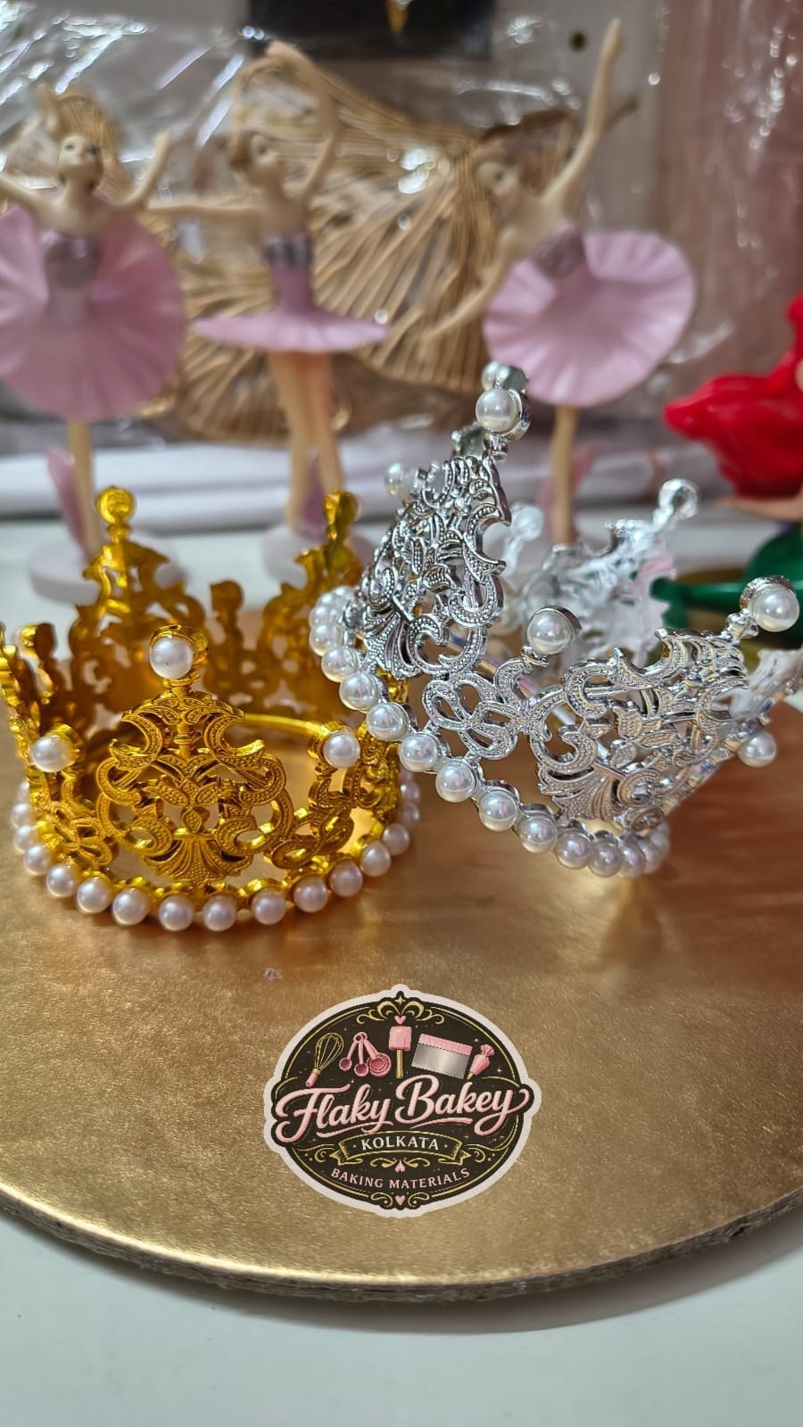 Mini crown cake design toppers — Flaky Bakey, Hatiara Kolkata